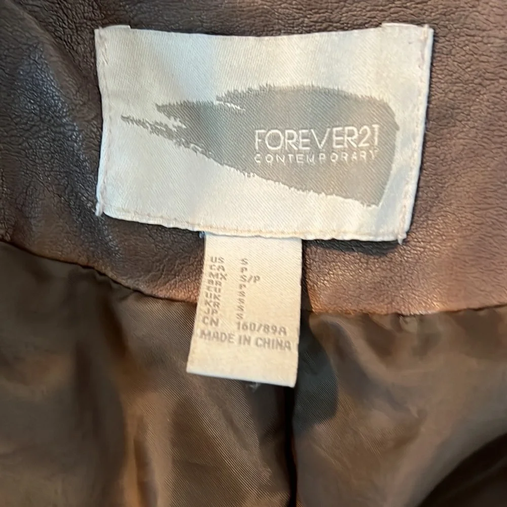 Forever 21  size small  chocolate brown Faux leather bomber jacket - Picture 7 of 7